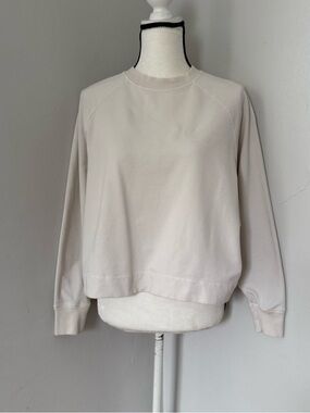 Vuori Long Sleeve Halo Crewneck Sweatshirt XS Cream Crop Oversized
